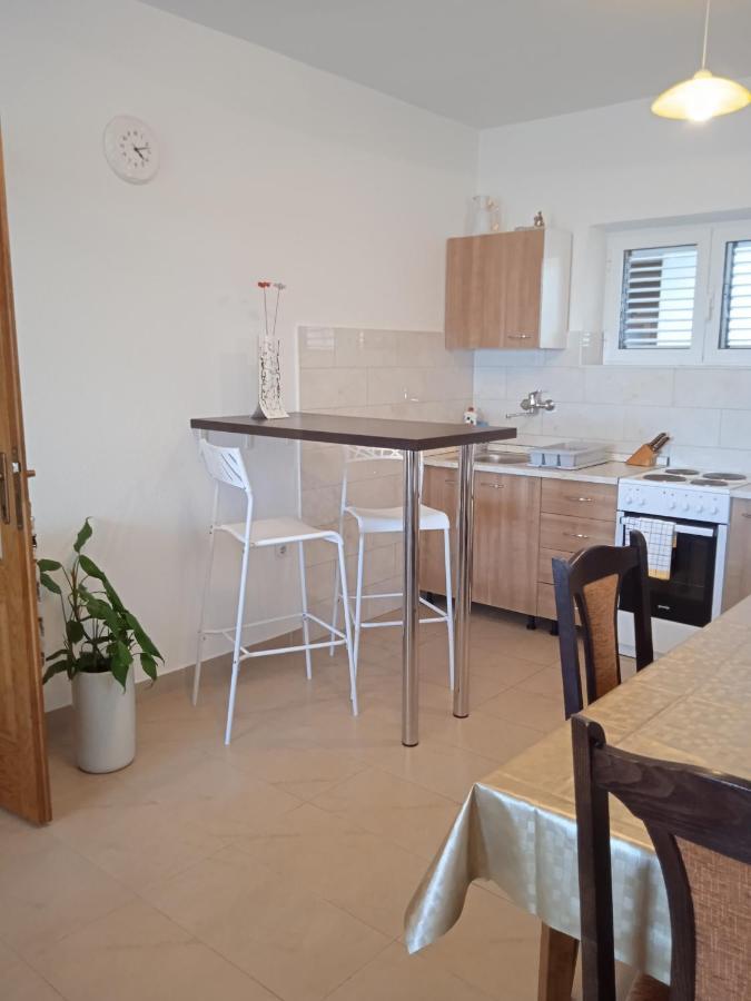 Apartment Davor กราดัซ ภายนอก รูปภาพ